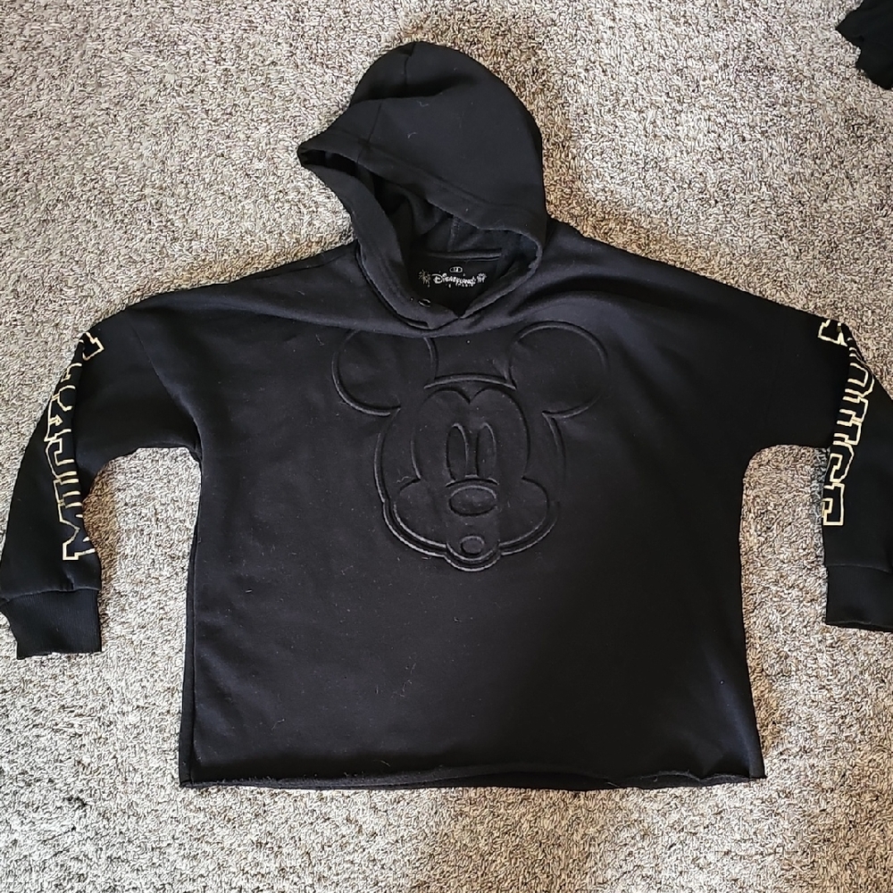 STUNNING DISNEYLAND PARIS MICKEY MOUSE EMBOSSED HOODIE